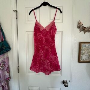 VS 2000’s nightwear